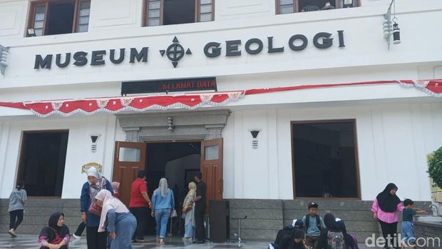 Museum Geologi.