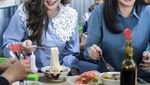 Momen Seru Nafa Urbach Saat Kulineran Kaki Lima