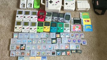 Dalam sebuah garage sale, semua perangkat game antik ini dijual total hanya USD 40. Foto: Bored Panda