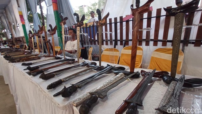 Pameran dan bursa Tosan Aji di Teras Patra, Kecamatan Kedawung, Kabupaten Cirebon