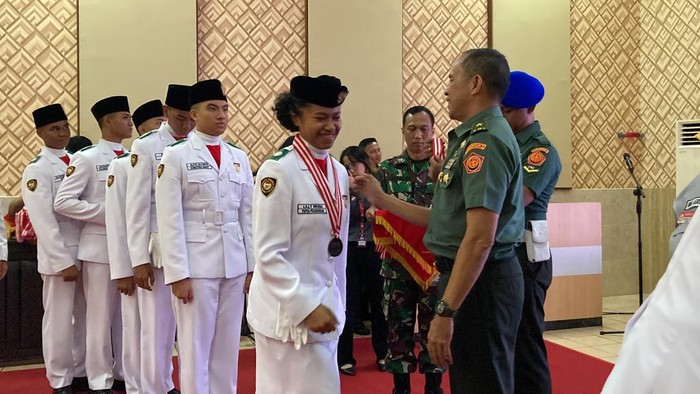 Para anggota Paskibraka 2023 diserahkan ke BPIP (Kurniawan/detikcom)