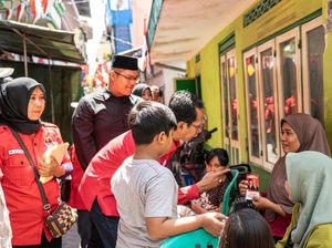 Kader PDIP Surabaya Door to Door Perkuat Dukungan Ganjar Pranowo