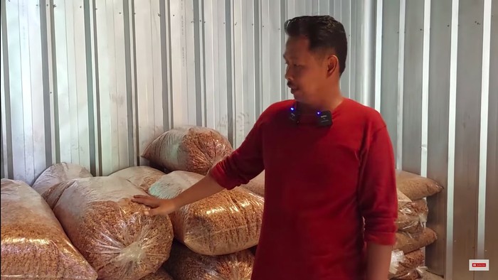 Pengusaha bawang goreng sukses