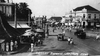 Kalau ini bukan pedesaan melainkan foto salah satu sudut Jakarta pada tahun 1942. Foto: Getty Images