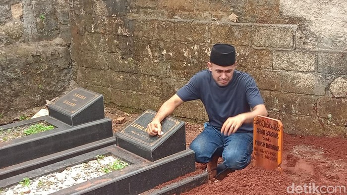 ramzi Ibunda Ramzi meninggal dunia.
