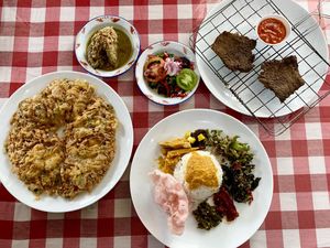 Sensasi Icip Nasi Padang dengan Level yang Berbeda di RM Anak Daro