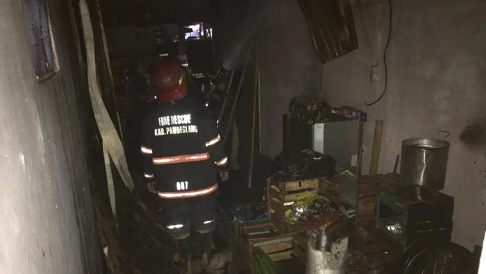 Satu ruko menjual nasi goreng di Pandeglang terbakar diduga akibat tabung gas elpiji bocor. Dok istimewa
