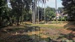 Terdampak Kemarau, Kolam Taman Langsat Jaksel Mengering