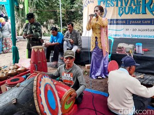 Tradisi Nyonteng Kolbuk Cara Warga di Bondowoso Rawat Sumber Air