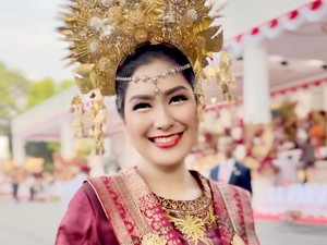 Cerita Valerina Daniel Pakai Suntiang 2 Kg Saat Jadi MC 17-an di Istana
