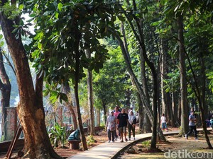 Mengembangkan Wisata Banten Jadi Sumber Ekonomi Baru