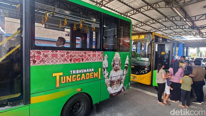 Bus Trans Jatim