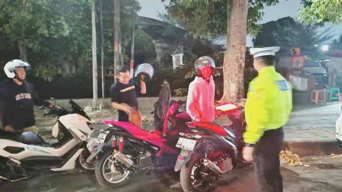 Foto: sejumlah pemotor di Bogor terjaring razia knalpot brong