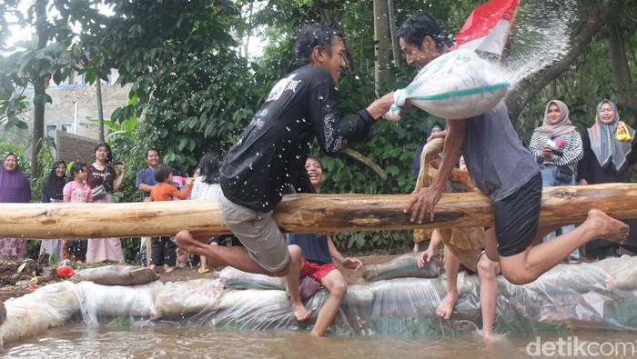 Keceriaan warga Ciumbuleuit rayakan HUT ke-78 RI