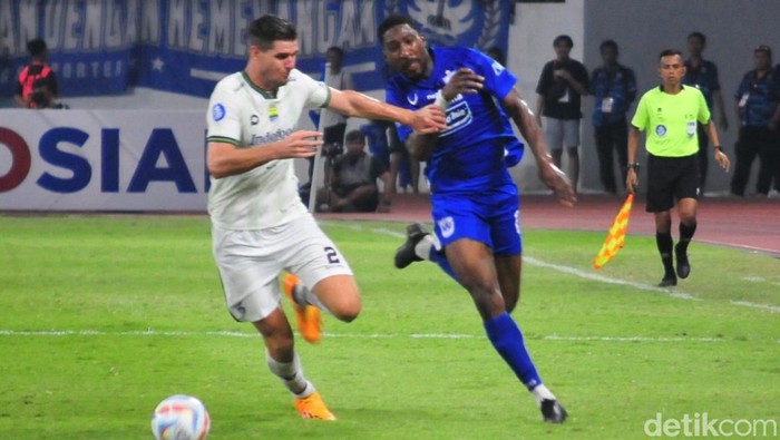 Laga PSIS vs Persib di Stadion Jatidiri Semarang pada pekan sembilan Liga 1 2023/2024, Minggu (20/8/2023).