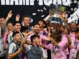 Sikap Berkelas Messi saat Inter Miami Angkat Trofi Juara Leagues Cup