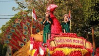 Ragam mobil hias menarik dari 40 kontingen memamerkan karyanya yang di Karnaval Pembangunan Klaten. Foto: dok. Pemkab Klaten