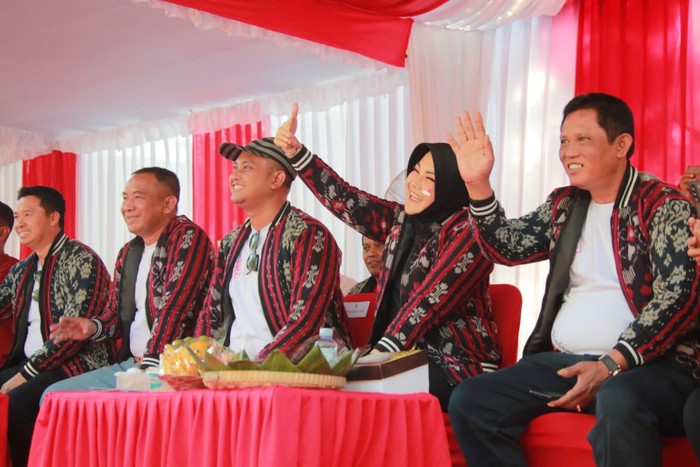 Pemkab Klaten menggelar Karnaval Pembangunan Klaten dalam rangka memeriahkan Hari Jadi ke-219 Kabupaten Klaten dan HUT ke-78 Republik Indonesia. Karnaval ini diikuti 40 kontingen yang berasal dari Organisasi Perangkat Daerah (OPD) Klaten, kecamatan, instansi, dan perusahaan.