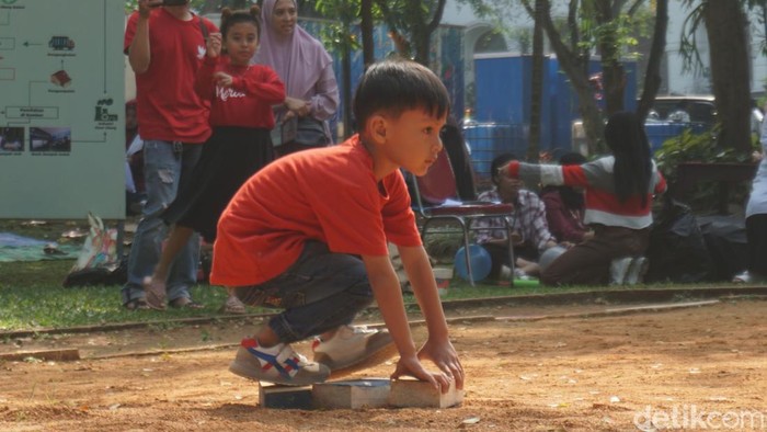 Perlombaan HUT RI di Gedung Sate