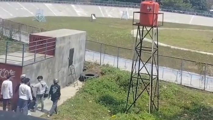 Tangkapan Layar Aksi Perundungan Pelajar di Cimahi
