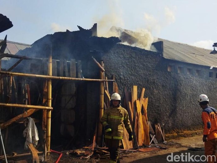 Tempat oven kayu di Desa Mayungan, Kecamatan Ngawen, Klaten terbakar, Minggu (20/8/2023).