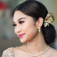 Azizah dinikahi oleh Arhan di usia yang sangat muda. Azizah saat ini masih 19 tahun dan baru Oktober nanti dia genap berusia 20.  Foto: dok. Instagram/@azizahsalsha_