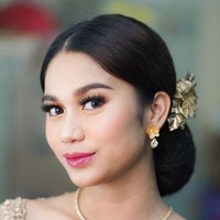 Azizah Salsha melangsungkan pernikahannya di Tokyo, Jepang, Minggu (20/8/2023). Putri politisi Andre Rosiade resmi dinikahi oleh Pemain Timnas sepak bola Indonesia Pratama Arhan. Foto: dok. Instagram/@azizahsalsha_