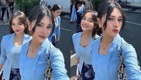 Fuji asyik menikmati momen-momen seru dan foto bareng sahabat di momen pernikahan Azizah Salsha dan Pratama Arhan. Foto: dok. Instagram Fuji
