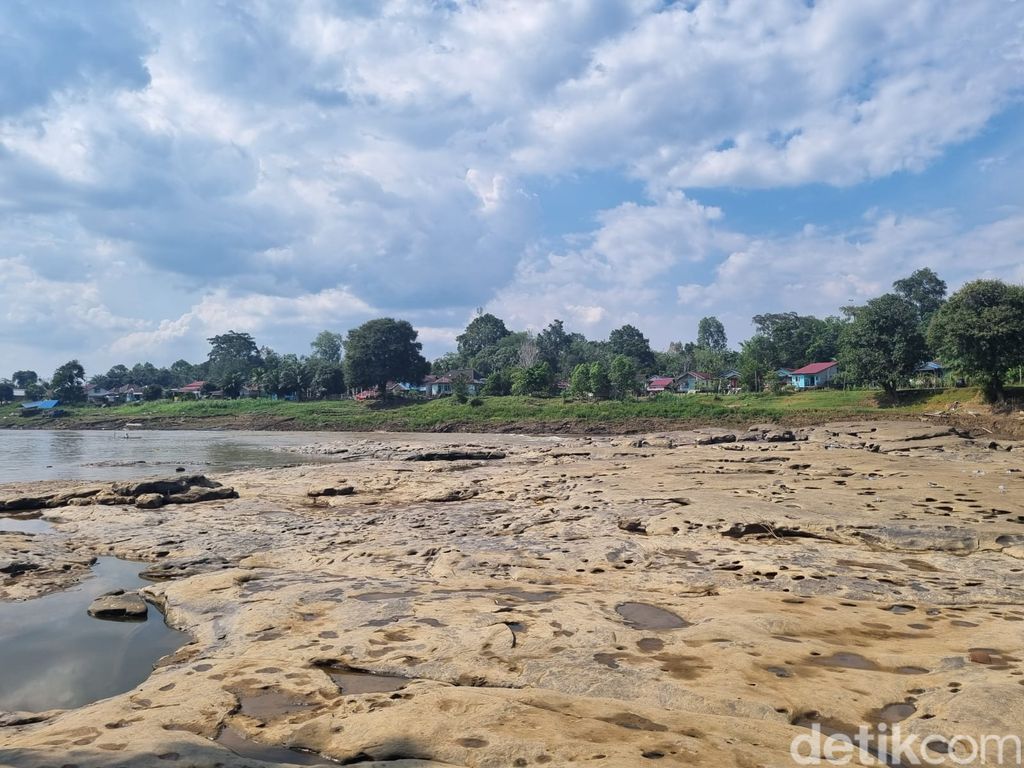 Batu Tinggi Sekadau