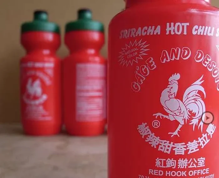 Unik! 10 Desain Botol Ini Ada yang Berbulu hingga Bisa Simpan HP