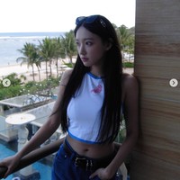 Mantan idol KPop yang kini dikenal sebagai aktris itu pun menjadi sorotan publik. Lewat unggahan Instagram-nya terungkap Cheng Xiao sedang liburan di Bali. Foto: dok. Instagram @chengxiao_0715