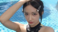 Netizen Indonesia menyebut Cheng Xiao tengah berada di Hotel Mulia Bali.   “Di hotel mulia bali yaa,” “Cantikk sekaliii😍😍🔥” komentar penggemar yang terpana dengan kecantikan Cheng Xiao di Bali. (Foto: dok. Instagram @chengxiao_0715)