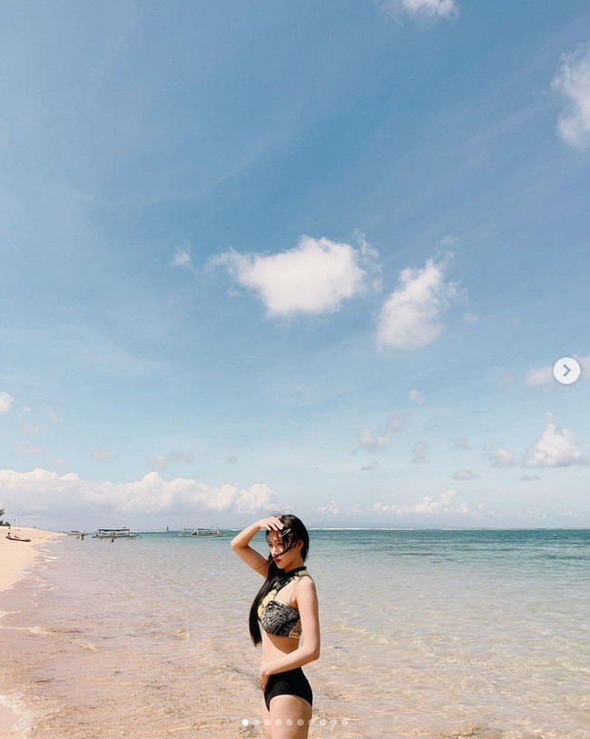 Tubuh ramping Cheng Xiao pun menjadi sorotan para wanita. Selama aktif sebagai personel WJSN, dia menerapkan diet ketat karena berat badannya mudah naik.Foto: dok. Instagram @chengxiao_0715