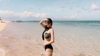 Banyak netizen Indonesia yang gagal fokus dengan Cheng Xiao ketika berlibur di Bali. (Foto: dok. Instagram @chengxiao_0715)