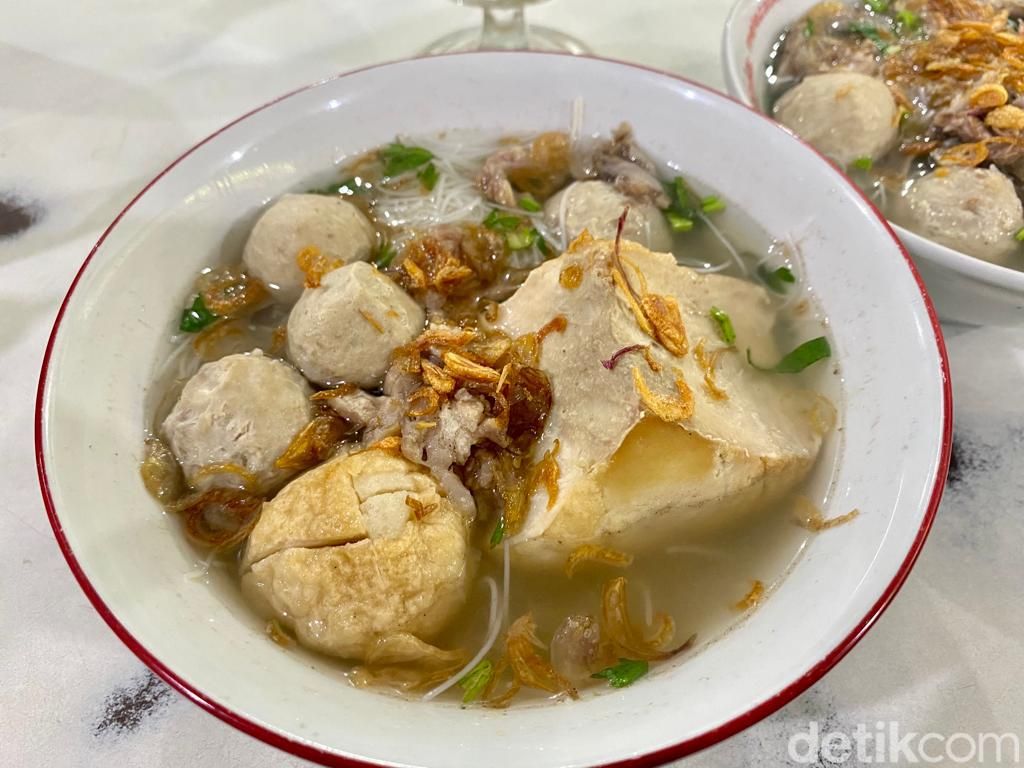 Es Kalamur & Bakso Matador : Bakso Berkuah Kaldu dan Es Kalamur Unik
