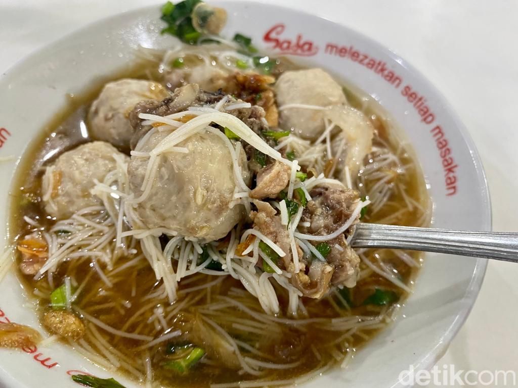 Es Kalamur & Bakso Matador : Bakso Berkuah Kaldu dan Es Kalamur Unik