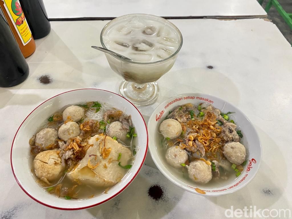 Gurih Nagih Ini 5 Tempat Makan Bakso Terenak Di Mangga Besar