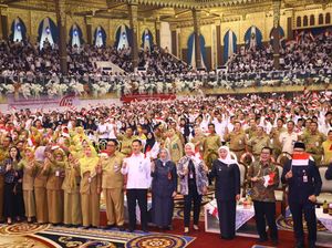 Harapan Gubernur Khofifah Saat Serahkan SK untuk 3.535 PPPK Jatim