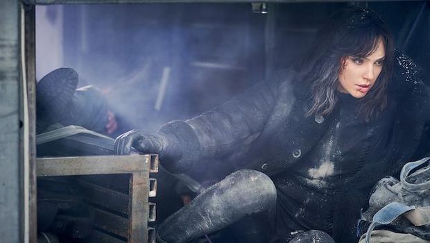 Heart of Stone - Gal Gadot as Rachel Stone in Heart Of Stone. Cr. Robert Viglasky/Netflix © 2023