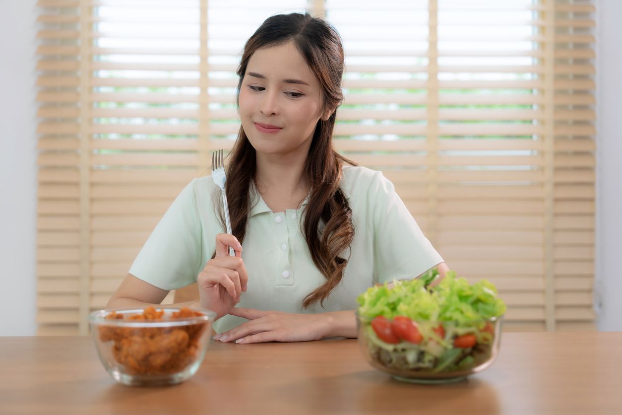 Ilustrasi diet atau makan sayuran
