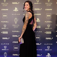 Ciuman dengan Jenni? Ada orang bodoh di mana-mana. Ketika dua orang menunjukkan sedikit kasih sayang, kita tidak perlu mendengarkan kebodohan. Kami adalah juara dan itu yang tetap bersamaku, katanya dilansir Radio Marca. Foto: Instagram