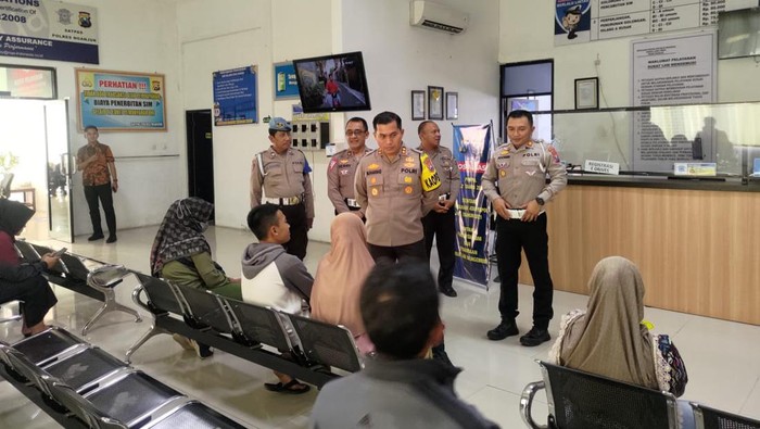 Kapolres Nganjuk AKBP Muhammad saat di Satpas