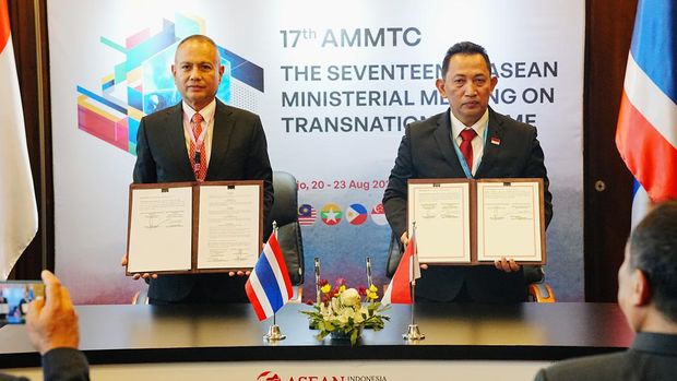 Kapolri teken MoU di AMMTC di Labuan Bajo (Jabbar/detikcom)