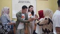 Setahun hanya berteman dan sering mengerjakan proyek bareng membuat Karen Nijsen dan Fauzan saling kenal lebih dekat dan saling jatuh cinta. (Foto: Mauludi Rismoyo)