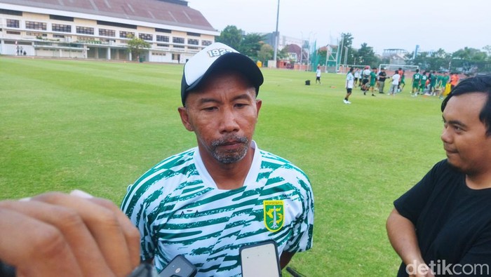 Karteker Persebaya Uston Nawawi