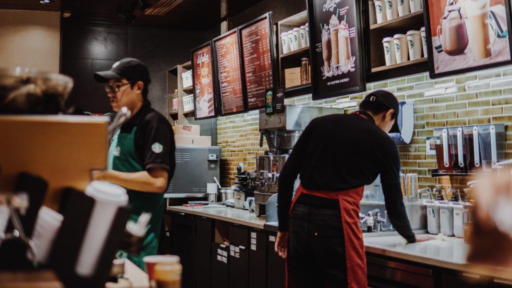 Kocak! Ribut dengan Kekasih, Pria Ini Curhat Lewat Gelas Starbucks