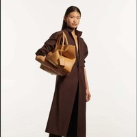 Koleksi Ferragamo Resort 2024 menampilkan busana modern minimalis nan elegan dengan twist sophisticated.  Foto: dok. Ferragamo.