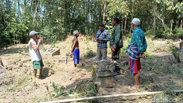 Makam Jember dibongkar otk
