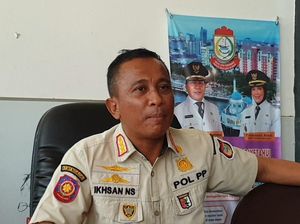 2 Oknum Satpol PP Makassar Dibebastugaskan gegara Pesta Miras di Kantor Camat