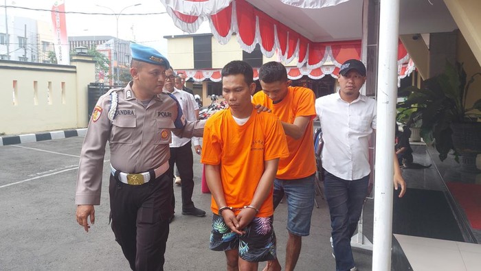 Maling yang bacok ibu pemilik rumah di Depok